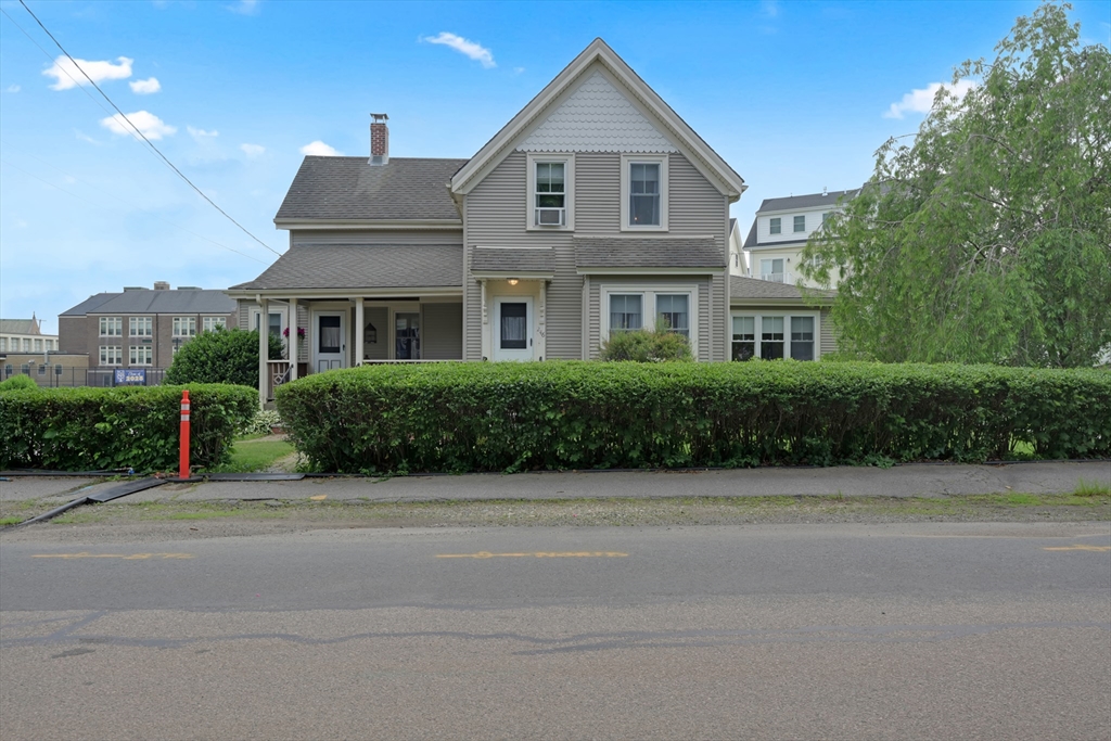 246 Railroad Ave, Norwood, Massachusetts, 3 Bedrooms Bedrooms, 10 Rooms Rooms,2 BathroomsBathrooms,Residential Income,For Sale,Railroad Ave,73391432