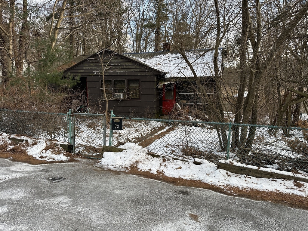 72 Holden Rd., Paxton, Massachusetts, 3 Bedrooms Bedrooms, 6 Rooms Rooms,1.5 BathroomsBathrooms,Residential,For Sale,Holden Rd.,73326874