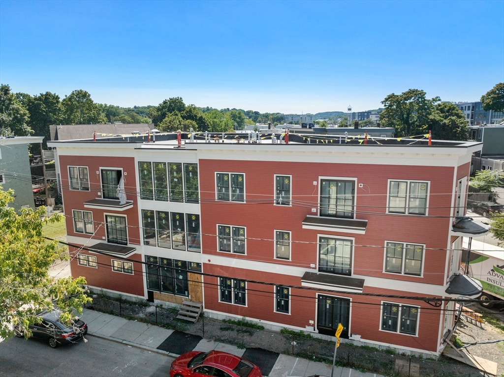 69 Williams Street, Boston, Massachusetts, 4 Bedrooms Bedrooms, 6 Rooms Rooms,2 BathroomsBathrooms,Residential,For Sale,Williams Street,73353894