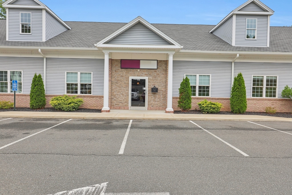 267 S Westfield St, Agawam, Massachusetts, ,Commercial Lease,For Rent,S Westfield St,73387463