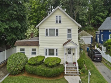 85 Lynde Street, Melrose, Massachusetts, 5 Bedrooms Bedrooms, 11 Rooms Rooms,3 BathroomsBathrooms,Residential Income,For Sale,Lynde Street,73394087 85 Lynde Street, Melrose, Massachusetts, 5 Bedrooms Bedrooms, 11 Rooms Rooms,3 BathroomsBathrooms,Residential Income,For Sale,Lynde Street,73394087