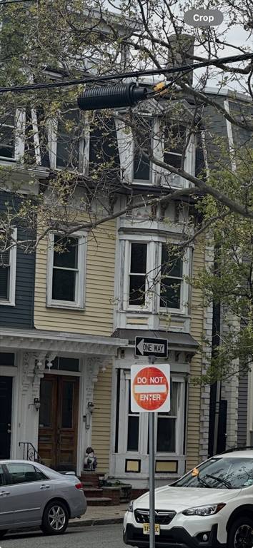 47 Old Harbor St, Boston, Massachusetts, 6 Bedrooms Bedrooms, 13 Rooms Rooms,4 BathroomsBathrooms,Residential Income,For Sale,Old Harbor St,73398172
