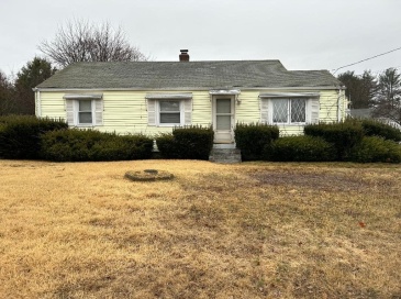 105 Denwall Drive, Springfield, Massachusetts, 3 Bedrooms Bedrooms, 5 Rooms Rooms,1 BathroomBathrooms,Residential,For Sale,Denwall Drive,73353911