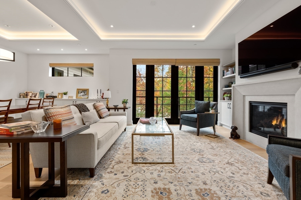 148 Weston Rd, Wellesley, Massachusetts, 2 Bedrooms Bedrooms, 5 Rooms Rooms,2.5 BathroomsBathrooms,Residential,For Sale,Weston Rd,73451813