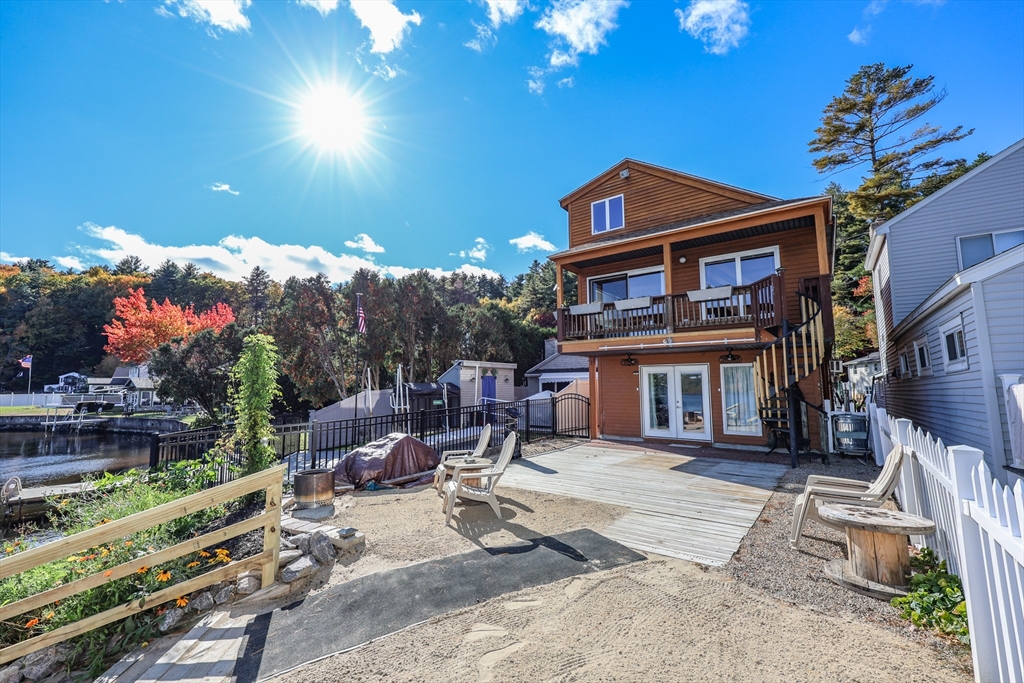 37 Bay Street, Goffstown, New Hampshire, 3 Bedrooms Bedrooms, 7 Rooms Rooms,1 BathroomBathrooms,Residential,For Sale,Bay Street,73352911