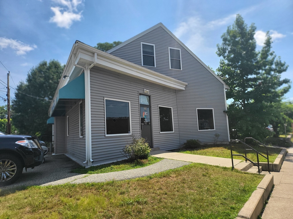 336 Grattan St, Chicopee, Massachusetts, ,Commercial Sale,For Sale,Grattan St,73265659