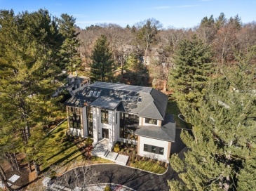 1337 Commonwealth Ave, Newton, Massachusetts, 7 Bedrooms Bedrooms, 18 Rooms Rooms,9 BathroomsBathrooms,Residential,For Sale,Commonwealth Ave,73265660