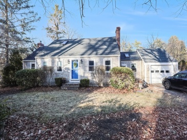 110 Acushnet Rd, Mattapoisett, Massachusetts, 4 Bedrooms Bedrooms, 8 Rooms Rooms,2 BathroomsBathrooms,Residential,For Sale,Acushnet Rd,73346317