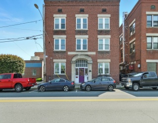 11 Conway St, Greenfield, Massachusetts, 18 Bedrooms Bedrooms, 30 Rooms Rooms,12 BathroomsBathrooms,Residential Income,For Sale,Conway St,73459673