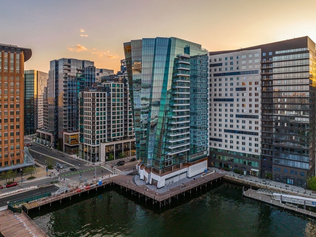 150 Seaport Blvd, Boston, Massachusetts, 2 Bedrooms Bedrooms, 3 Rooms Rooms,2.5 BathroomsBathrooms,Residential Lease,For Rent,Seaport Blvd,73458462