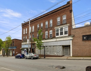 12-14 E Main St, Orange, Massachusetts, 13 Bedrooms Bedrooms, 26 Rooms Rooms,8.5 BathroomsBathrooms,Residential Income,For Sale,E Main St,73459674