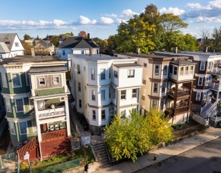 42 Monadnock Street, Boston, Massachusetts, 10 Bedrooms Bedrooms, 19 Rooms Rooms,3 BathroomsBathrooms,Residential Income,For Sale,Monadnock Street,73459816