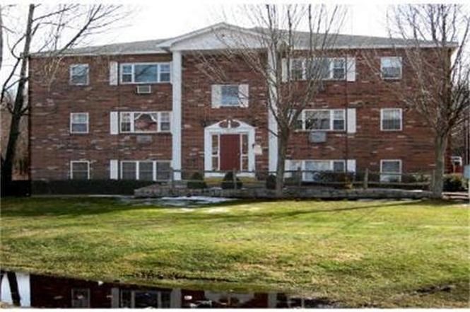 43 Berlin St., Clinton, Massachusetts, 1 Bedroom Bedrooms, 3 Rooms Rooms,1 BathroomBathrooms,Residential,For Sale,Berlin St.,73459732