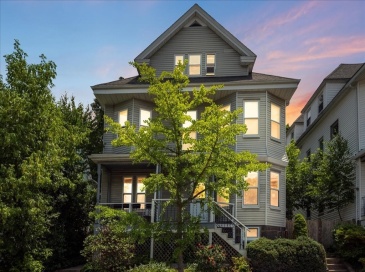 59 Wenham St, Boston, Massachusetts, 6 Bedrooms Bedrooms, 14 Rooms Rooms,3 BathroomsBathrooms,Residential Income,For Sale,Wenham St,73404410