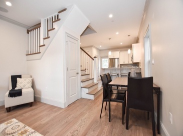 51 River St, Boston, Massachusetts, 3 Bedrooms Bedrooms, 6 Rooms Rooms,2.5 BathroomsBathrooms,Residential,For Sale,River St,73352879