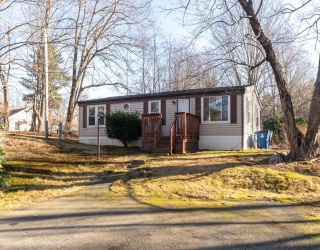 238 Brookfield Road, Brimfield, Massachusetts, 2 Bedrooms Bedrooms, 4 Rooms Rooms,1 BathroomBathrooms,Residential,For Sale,Brookfield Road,73459342