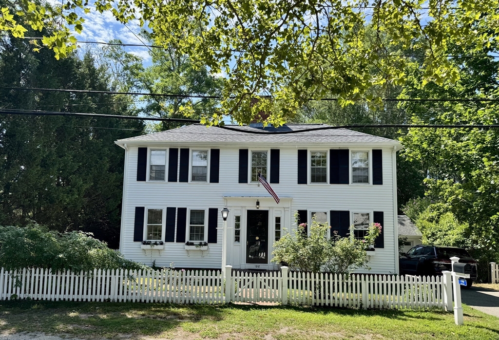 198 Main St, Sandwich, Massachusetts, 2 Bedrooms Bedrooms, 4 Rooms Rooms,2 BathroomsBathrooms,Residential Lease,For Rent,Main St,73415590