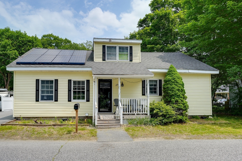 2-1/2 Ledge Street, Sutton, Massachusetts, 4 Bedrooms Bedrooms, 7 Rooms Rooms,2 BathroomsBathrooms,Residential,For Sale,Ledge Street,73391497