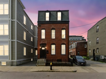 874 E 2nd St, Boston, Massachusetts, 4 Bedrooms Bedrooms, 12 Rooms Rooms,2.5 BathroomsBathrooms,Residential Income,For Sale,E 2nd St,73387905