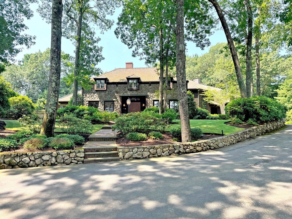 11 Fulling Mill Ln, Hingham, Massachusetts, 5 Bedrooms Bedrooms, 11 Rooms Rooms,3.5 BathroomsBathrooms,Residential,For Sale,Fulling Mill Ln,73349552