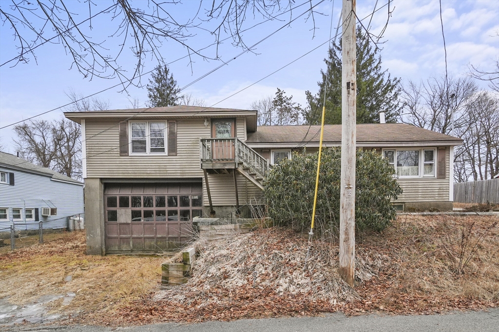 22 High Street, Leicester, Massachusetts, 4 Bedrooms Bedrooms, 11 Rooms Rooms,2 BathroomsBathrooms,Residential Income,For Sale,High Street,73400407