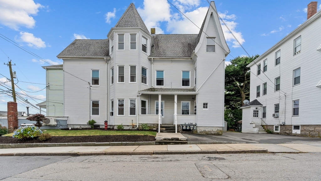 835-837 Stafford Rd, Fall River, Massachusetts, 8 Bedrooms Bedrooms, 21 Rooms Rooms,3.5 BathroomsBathrooms,Residential Income,For Sale,Stafford Rd,73402792