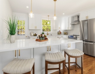 29 Susan Dr, Saugus, Massachusetts, 4 Bedrooms Bedrooms, 7 Rooms Rooms,2 BathroomsBathrooms,Residential,For Sale,Susan Dr,73459860