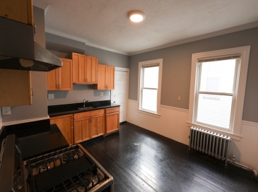 14 Hartwell Street, Boston, Massachusetts, 4 Bedrooms Bedrooms, 6 Rooms Rooms,1 BathroomBathrooms,Residential Lease,For Rent,Hartwell Street,73454663