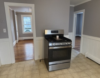 5 Hamilton St, Plymouth, Massachusetts, 2 Bedrooms Bedrooms, 4 Rooms Rooms,1 BathroomBathrooms,Residential Lease,For Rent,Hamilton St,73459934