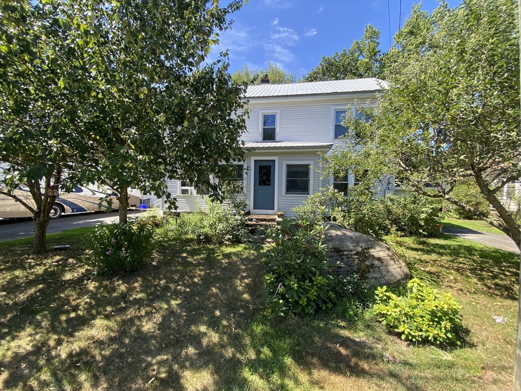 6 Warner St, Montague, Massachusetts, 4 Bedrooms Bedrooms, 9 Rooms Rooms,2 BathroomsBathrooms,Residential Income,For Sale,Warner St,73421418