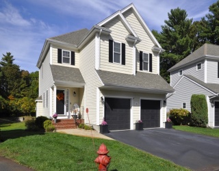 70 Surrey Ln, East Bridgewater, Massachusetts, 3 Bedrooms Bedrooms, 6 Rooms Rooms,2.5 BathroomsBathrooms,Residential,For Sale,Surrey Ln,73437429