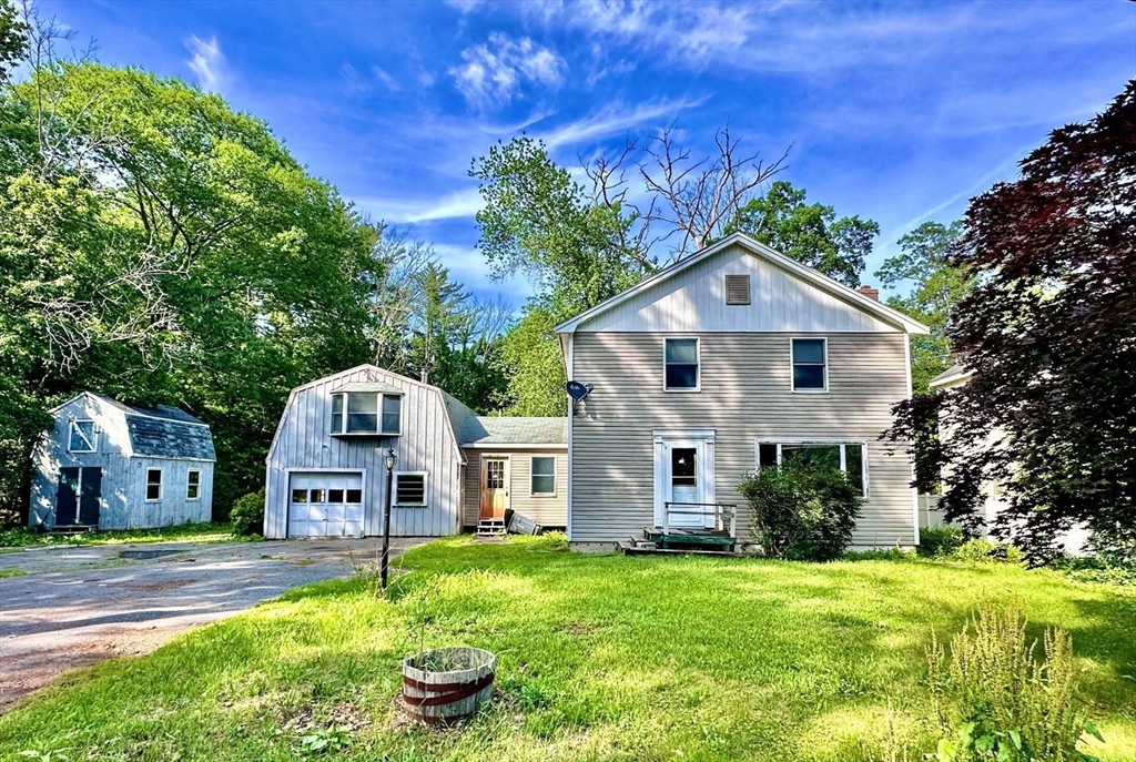 7 Lake Shore Drive, Georgetown, Massachusetts, 4 Bedrooms Bedrooms, 6 Rooms Rooms,2 BathroomsBathrooms,Residential,For Sale,Lake Shore Drive,73394692