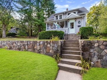 7 Harrison Avenue, Wakefield, Massachusetts, 3 Bedrooms Bedrooms, 6 Rooms Rooms,1.5 BathroomsBathrooms,Residential Lease,For Rent,Harrison Avenue,73431931