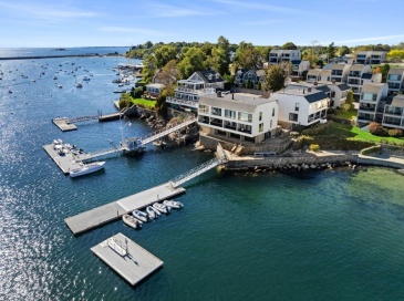 41 Wharf Path, Marblehead, Massachusetts, 2 Bedrooms Bedrooms, 4 Rooms Rooms,1.5 BathroomsBathrooms,Residential Lease,For Rent,Wharf Path,73419839