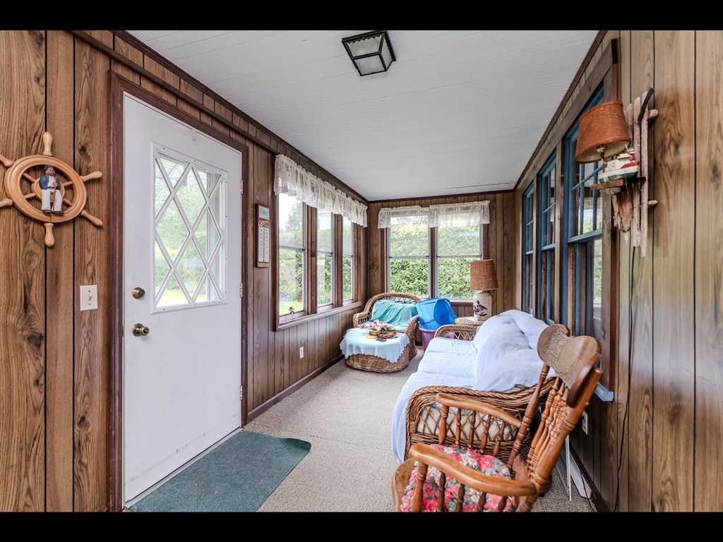 17 Elizabeth St, East Longmeadow, Massachusetts, 3 Bedrooms Bedrooms, 7 Rooms Rooms,2 BathroomsBathrooms,Residential,For Sale,Elizabeth St,73383743