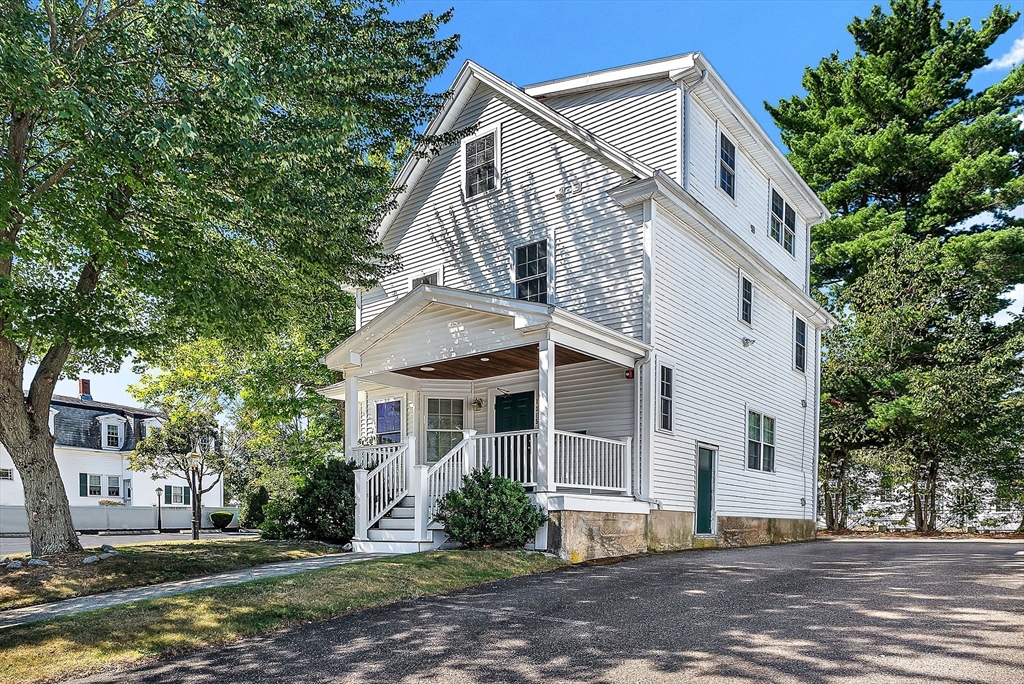1315 Highland Avenue, Needham, Massachusetts, 1 Bedroom Bedrooms, 3 Rooms Rooms,1 BathroomBathrooms,Residential Lease,For Rent,Highland Avenue,73427036