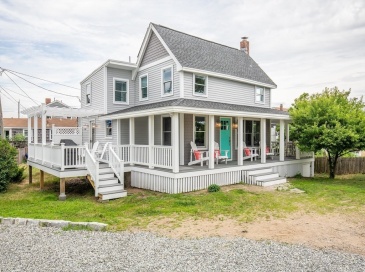 6 72nd, Newburyport, Massachusetts, 4 Bedrooms Bedrooms, 6 Rooms Rooms,2.5 BathroomsBathrooms,Residential Lease,For Rent,72nd,73433686