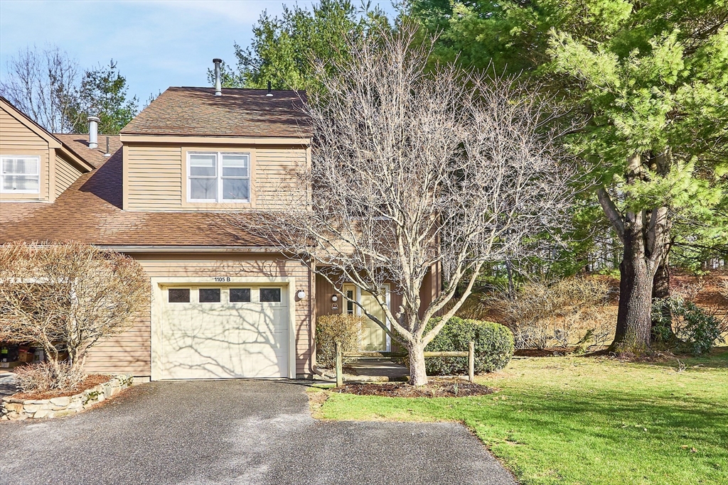 1105 Ridgefield, Clinton, Massachusetts, 2 Bedrooms Bedrooms, 5 Rooms Rooms,2.5 BathroomsBathrooms,Residential Lease,For Rent,Ridgefield,73440488