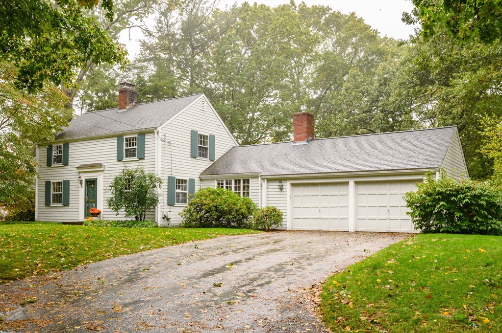 79 Whitcomb Ave, Hingham, Massachusetts, 3 Bedrooms Bedrooms, 8 Rooms Rooms,2.5 BathroomsBathrooms,Residential,For Sale,Whitcomb Ave,73444202