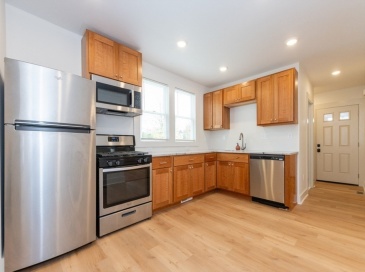 55 Kiely Rd., Dedham, Massachusetts, 2 Bedrooms Bedrooms, 4 Rooms Rooms,1 BathroomBathrooms,Residential Lease,For Rent,Kiely Rd.,73450483
