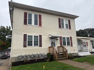 261 Pulaski Blvd, Bellingham, Massachusetts, 2 Bedrooms Bedrooms, 4 Rooms Rooms,1 BathroomBathrooms,Residential Lease,For Rent,Pulaski Blvd,73437099