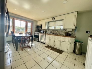 344 Trull Rd, Tewksbury, Massachusetts, 3 Bedrooms Bedrooms, 9 Rooms Rooms,1 BathroomBathrooms,Residential Lease,For Rent,Trull Rd,73433663