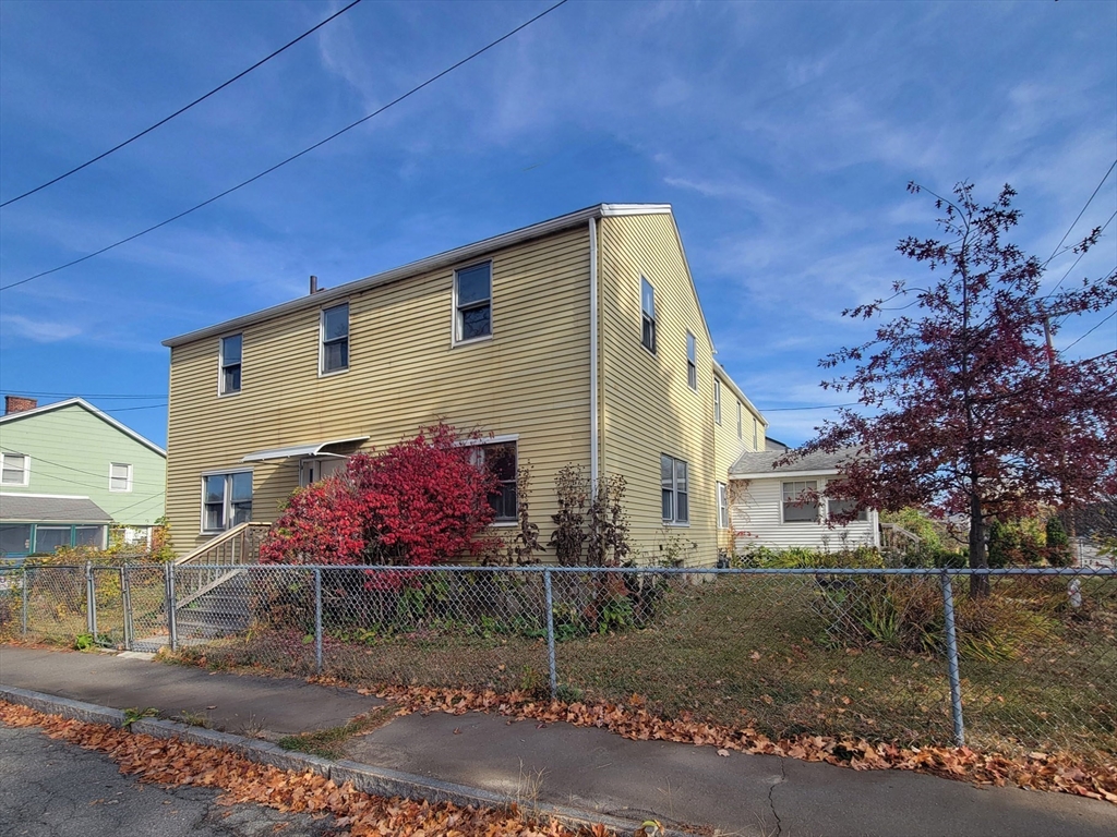 157-59 Pleasant St., Easthampton, Massachusetts, 8 Bedrooms Bedrooms, 14 Rooms Rooms,3.5 BathroomsBathrooms,Residential Income,For Sale,Pleasant St.,73304051