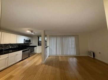 118 Centre Street, Brookline, Massachusetts, 2 Bedrooms Bedrooms, 4 Rooms Rooms,1.5 BathroomsBathrooms,Residential Lease,For Rent,Centre Street,73450007