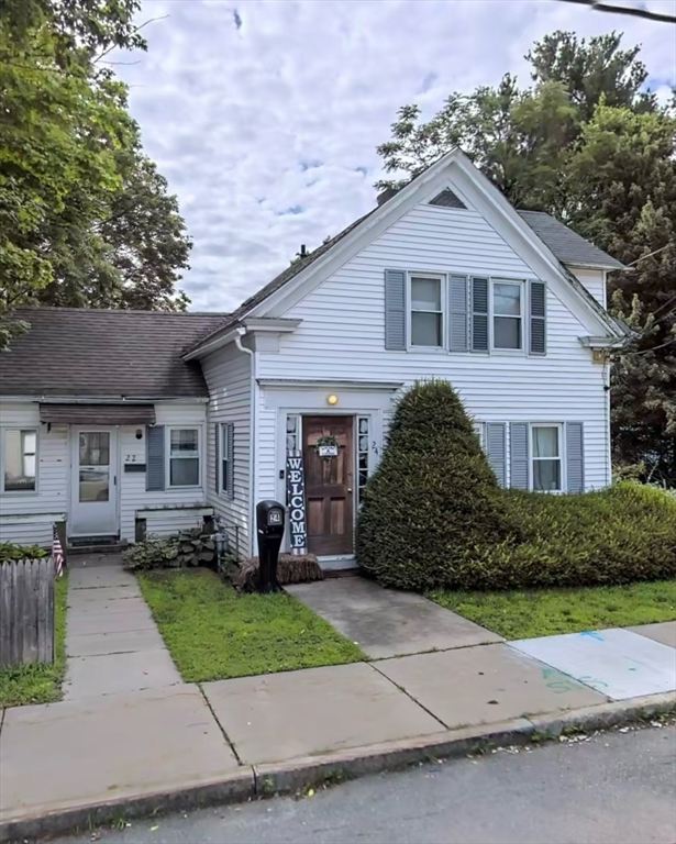 22-24 Summer St, Ashland, Massachusetts, 4 Bedrooms Bedrooms, 9 Rooms Rooms,2.5 BathroomsBathrooms,Residential Income,For Sale,Summer St,73424512