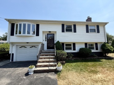 20 Susan Ave, Burlington, Massachusetts, 3 Bedrooms Bedrooms, 9 Rooms Rooms,2 BathroomsBathrooms,Residential Lease,For Rent,Susan Ave,73409590
