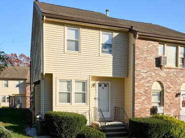 3 Woodland St, Lawrence, Massachusetts, 2 Bedrooms Bedrooms, 4 Rooms Rooms,1.5 BathroomsBathrooms,Residential Lease,For Rent,Woodland St,73452167