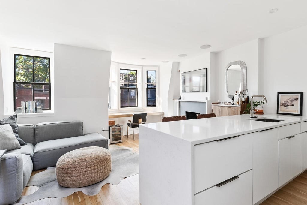 75 Appleton St., Boston, Massachusetts, 1 Bedroom Bedrooms, 3 Rooms Rooms,1 BathroomBathrooms,Residential Lease,For Rent,Appleton St.,73441444