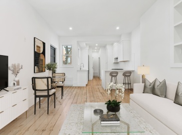 31 Pleasant St, Boston, Massachusetts, 2 Bedrooms Bedrooms, 3 Rooms Rooms,1 BathroomBathrooms,Residential Lease,For Rent,Pleasant St,73442678
