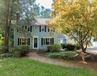 191 Whitford St, Manchester, New Hampshire, 3 Bedrooms Bedrooms, 7 Rooms Rooms,2.5 BathroomsBathrooms,Residential,For Sale,Whitford St,73430121